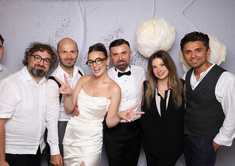 The Photobooth with Gigantic White Flowers